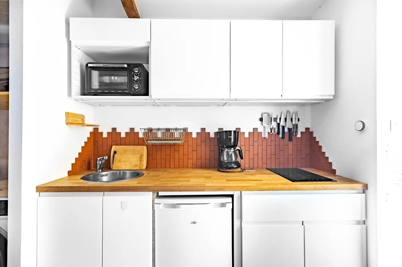 Вилла Singulary House-Loft With Ac Downtown - Dodo Et Tartine Йер 0*,  Франция