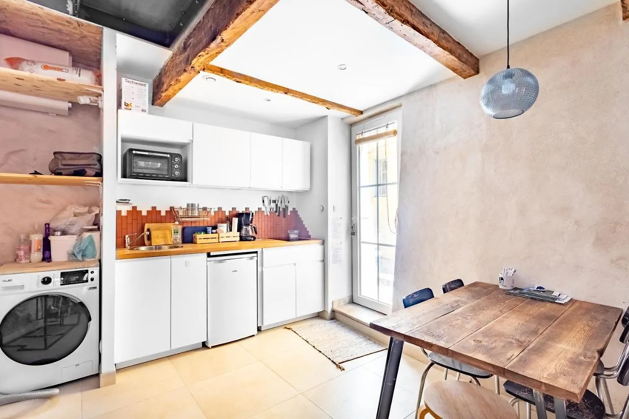 Дом отдыха Вилла Singulary House-Loft With Ac Downtown - Dodo Et Tartine Йер Франция